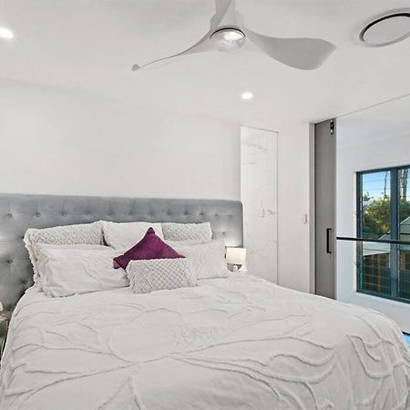 Beachside Buddina Luxury Family House 5 Bedrooms ภายนอก รูปภาพ