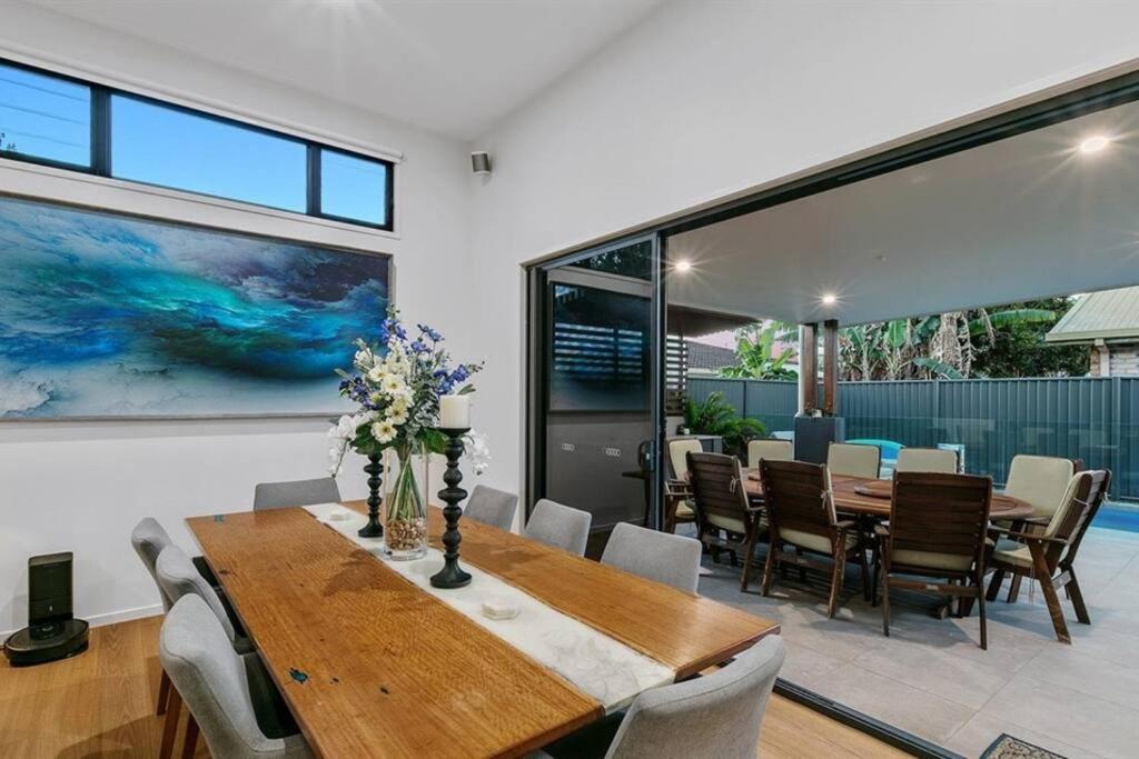 Beachside Buddina Luxury Family House 5 Bedrooms ภายนอก รูปภาพ